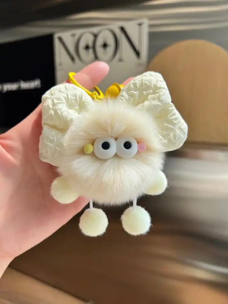 Bow-shaped Plush Car Key Chain 09 Bow-shaped Plush Car Key Chain 09